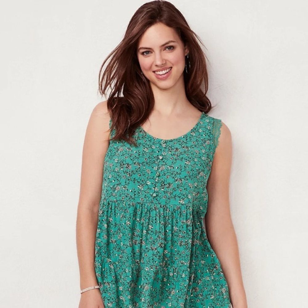 ✨ LC Lauren Conrad Women's Green Sleeveless Floral Blouse Tiered Tank Top✨